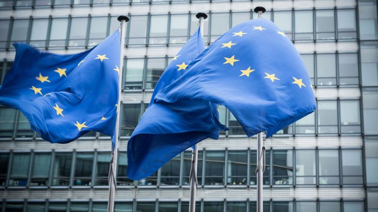 200 syndicats, ONG et chercheurs demandent à l'UE 