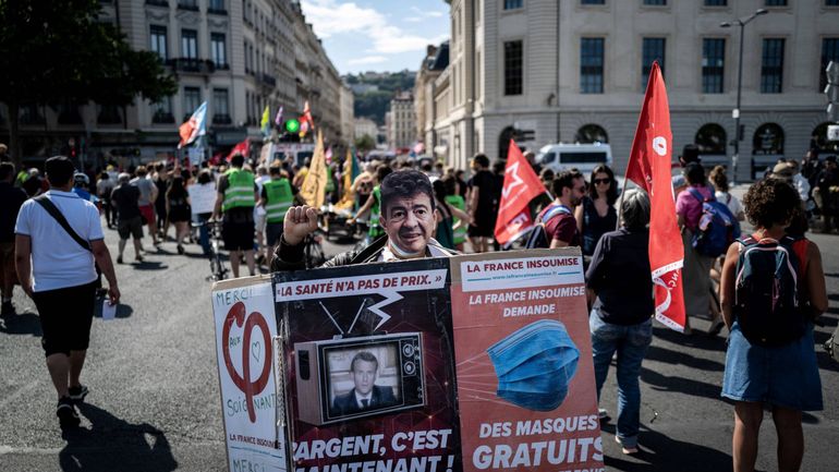 France : des milliers de manifestants dans plusieurs villes pour défendre l'hôpital public