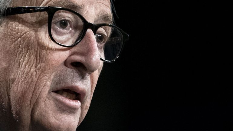 Juncker témoigne dans un scandale d&#39;écoutes illégales au Luxembourg qui lui a coûté son poste de Premier ministre