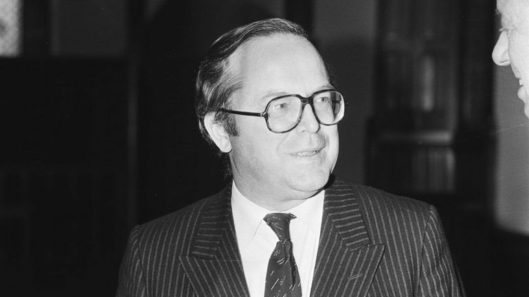 Un Jour dans l'Info: 1982, la dévaluation du franc belge