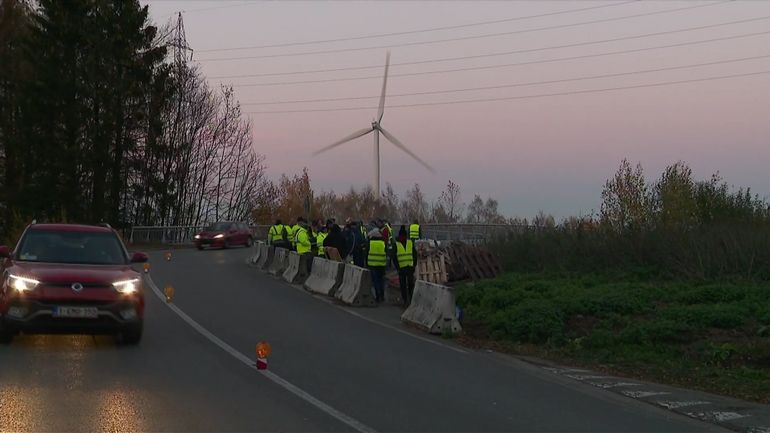 La mobilisation des gilets jaunes continue en Belgique: le point sur les blocages de dépôts