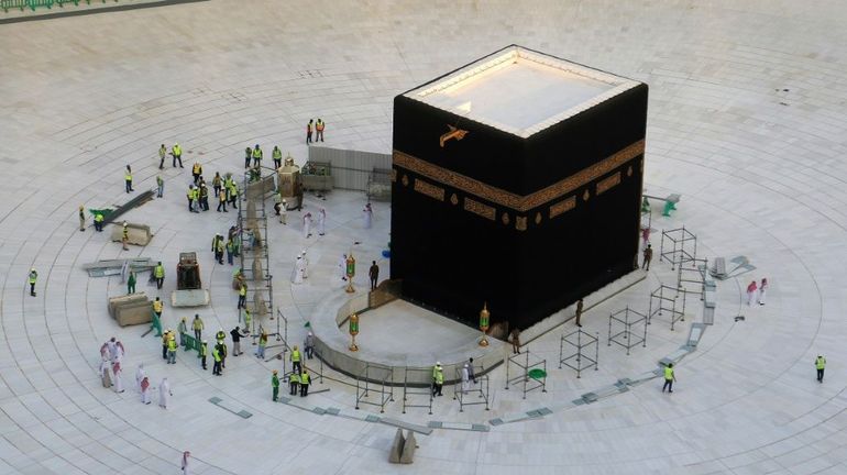 Covid-19: à la Mecque, l'esplanade de la Kaaba désertée par les fidèles