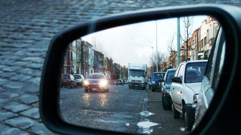 Mobilité : la taxe kilométrique pourrait servir à des investissements pour les navetteurs