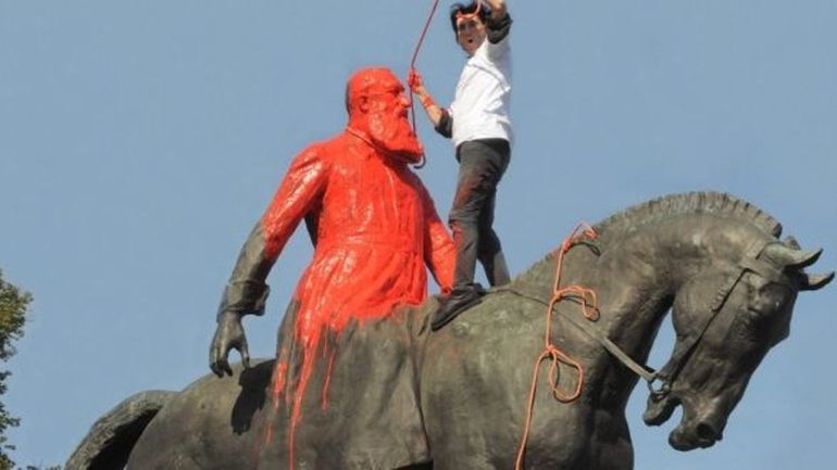 Pourquoi les opposants à Léopold II continuent-ils de vandaliser les statues de l'ancien Roi?