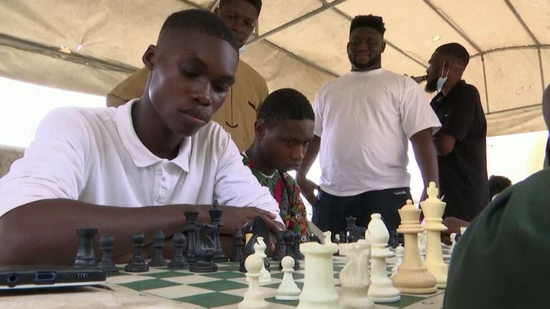 Lagos : les échecs, porte de sortie des bidonvilles