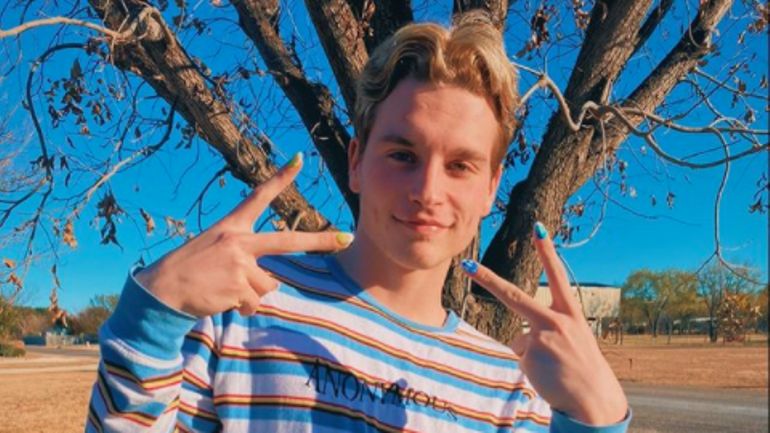 Trevor, l'adolescent américain renvoyé de l'école parce qu'il avait du vernis à ongle