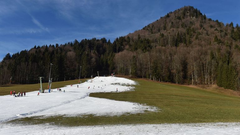 Une femme survit à une chute de 60 mètres dans les montagnes allemandes