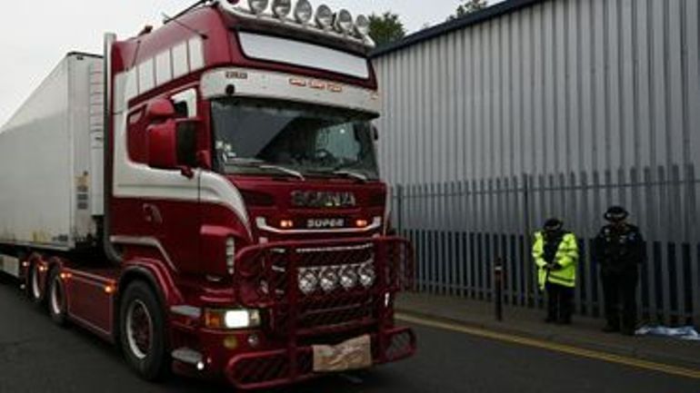 39 morts à bord d'un camion en Angleterre: deux nouvelles arrestations
