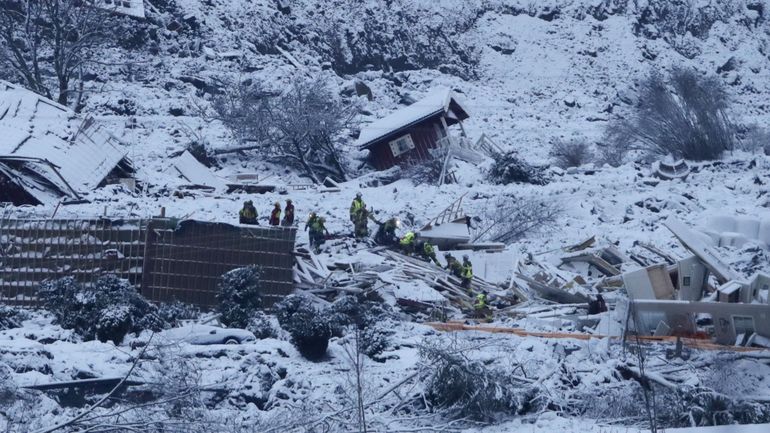 Les recherches se poursuivent en Norvège après un glissement de terrain