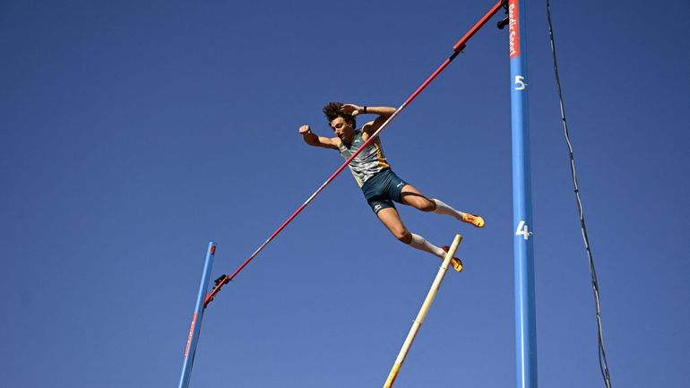 Jo Et De Neuf Un Stratosph Rique Armand Duplantis En Or Bat