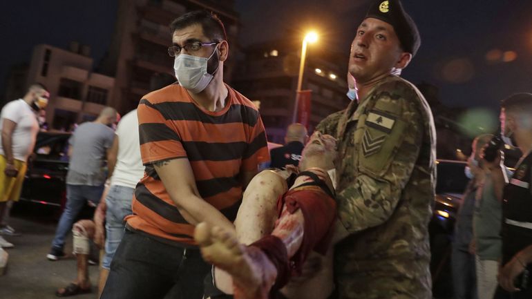 Explosion au Liban : les message de soutien affluent du monde entier, les propositions d'aides aussi