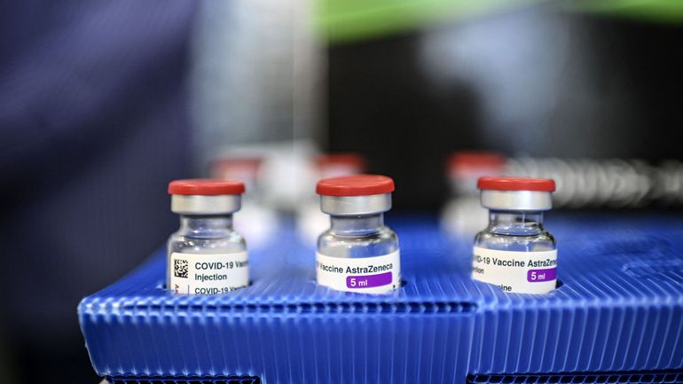 Vaccin anti-coronavirus : la France transmet 15.000 doses à la Slovaquie