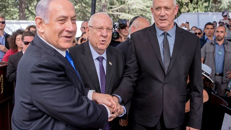 Au programme du nouveau gouvernement en Israël: méfiance, procès et annexion