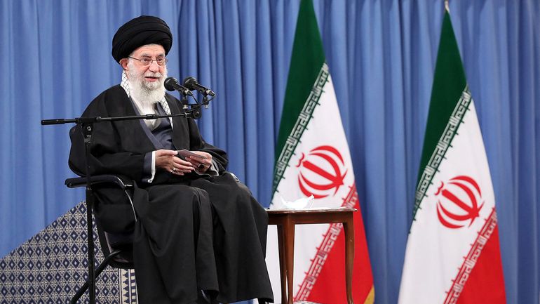 Nucléaire iranien: sur fond de polémique, l'Iran redit son opposition à la bombe A