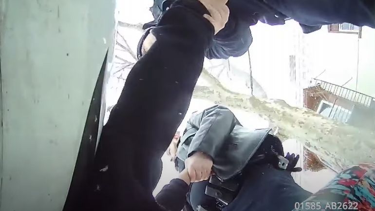 Vague d'indignation aux États-Unis après une vidéo montrant des policiers en venir aux mains avec une fillette noire