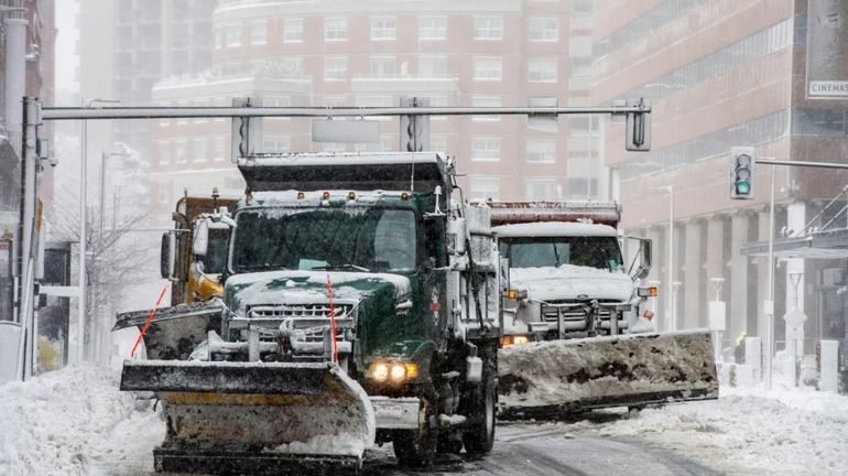 La neige arrive aux Etats-Unis et met en danger la livraison de vaccins