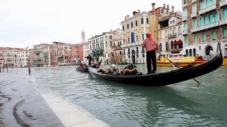 Italie : sur les gondoles de Venise, les passagers 