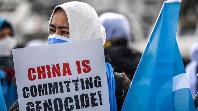 Visée par des sanctions pour son traitement des Ouïghours, la Chine sanctionne des personnalités américaines et canadiennes