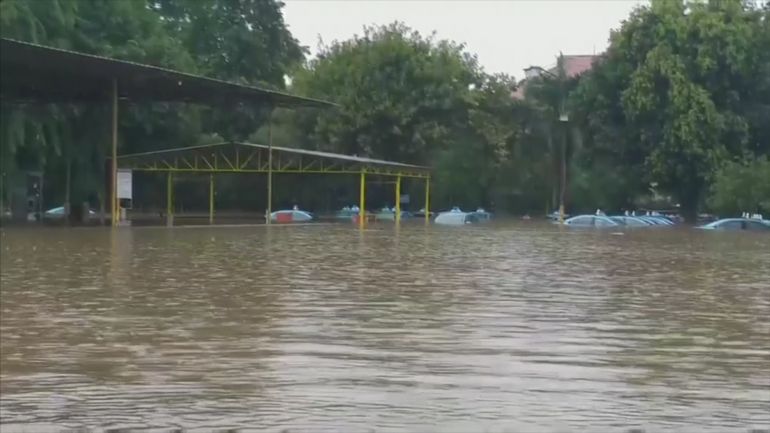 Inondations meurtrières en Indonésie : 23 morts, bilan encore provisoire