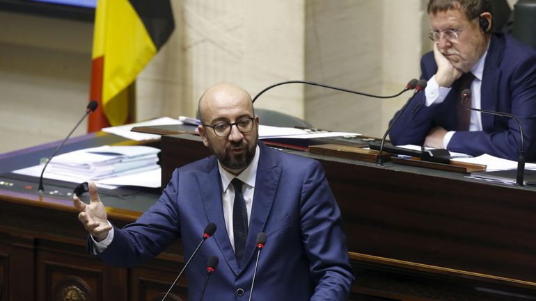 Il faut un vote de confiance, dit le service juridique du parlement