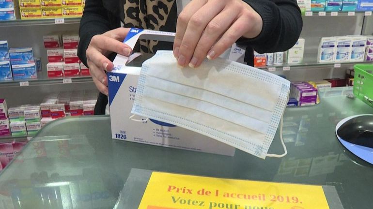 A partir de ce lundi, les masques délivrés par les autorités sont disponibles en pharmacie