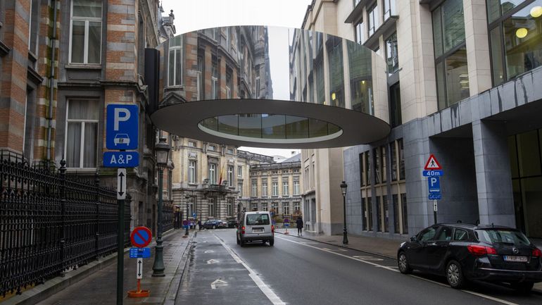 Bruxelles : la passerelle circulaire Tondo relie les nouveaux bâtiments de la Chambre au Palais de la Nation