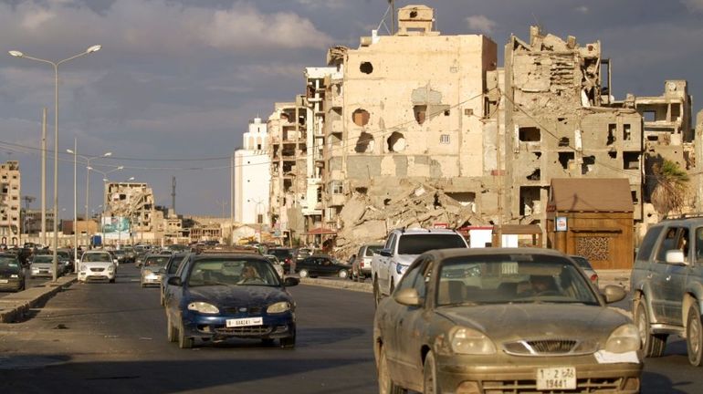 Les Libyens partagés entre espoirs et doutes après l'accord de cessez-le-feu