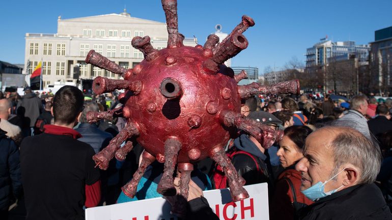 Coronavirus en Allemagne : des milliers de militants 