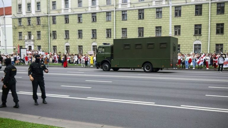 Biélorussie : la police en nombre à Minsk avant une manifestation de l'opposition