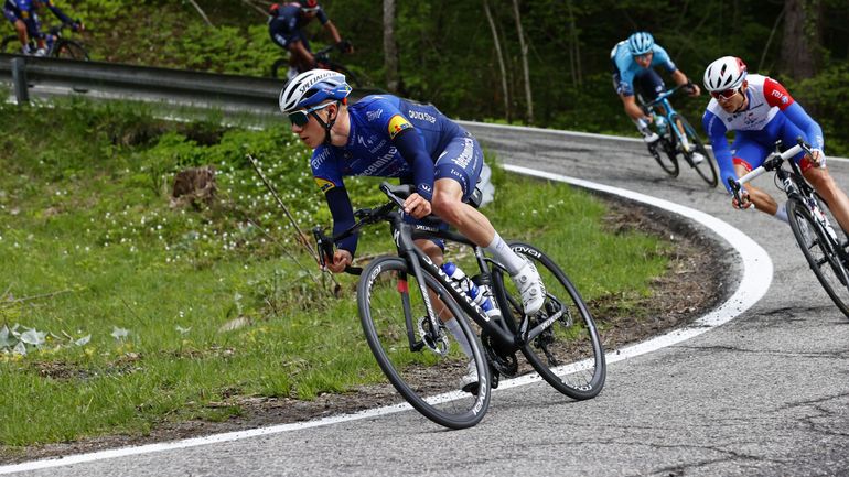 Giro : Evenepoel réaliste après une terrible journée : "mon objectif est d'aller au bout"