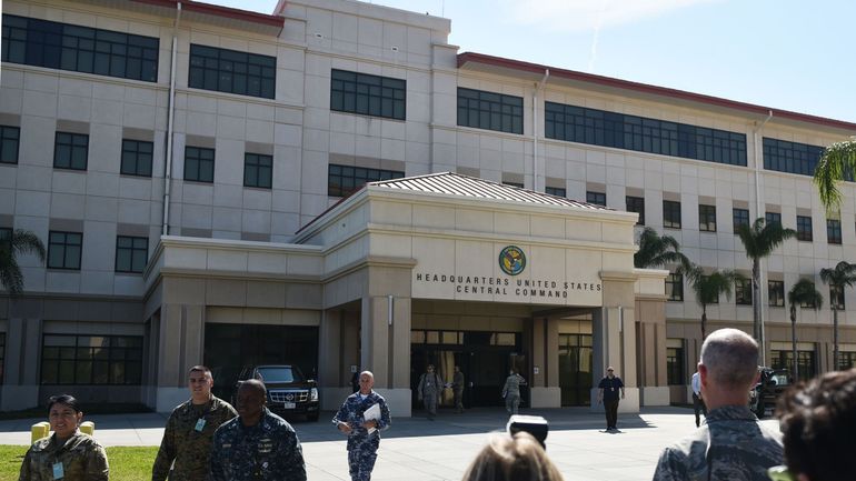 Floride: une fusillade serait en cours à proximité d'une base aérienne