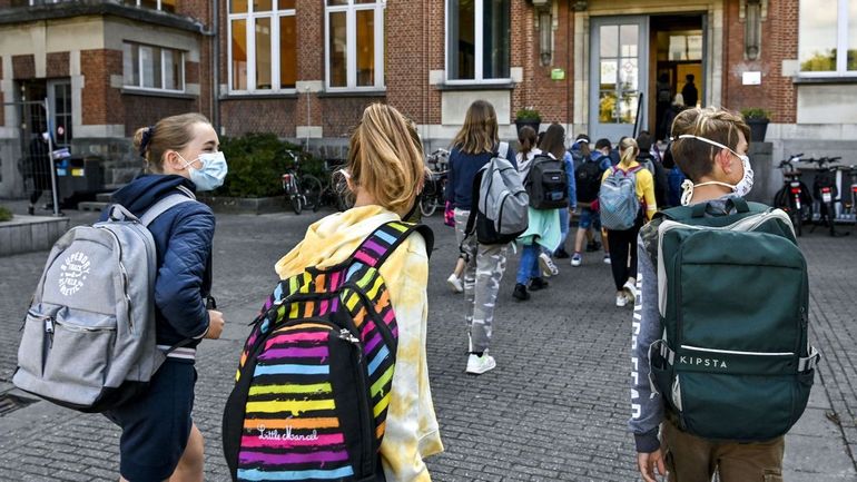 Les contaminations à l'école augmentent mais restent limitées: 80 cas pour 100.000 élèves durant la troisième semaine