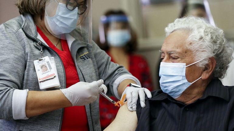 Coronavirus aux Etats-Unis: le rythme des vaccinations va augmenter, promettent des responsables