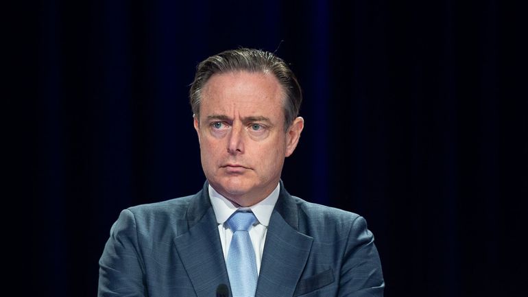 Formation fédérale : Bart De Wever fait aussi de la question de l'avortement un point de rupture