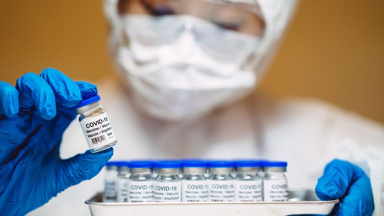 Coronavirus : les premières doses du vaccin AstraZeneca seront livrées en Belgique le 7 février