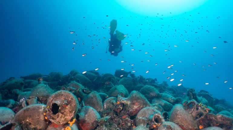 La Grèce inaugure son premier musée sous-marin, une épave antique