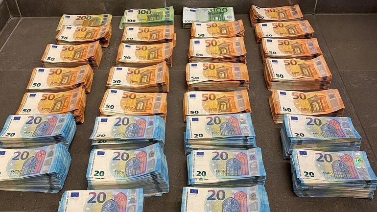 Une somme d'argent record de 1,78 million d'euros saisie à Molenbeek-Saint-Jean