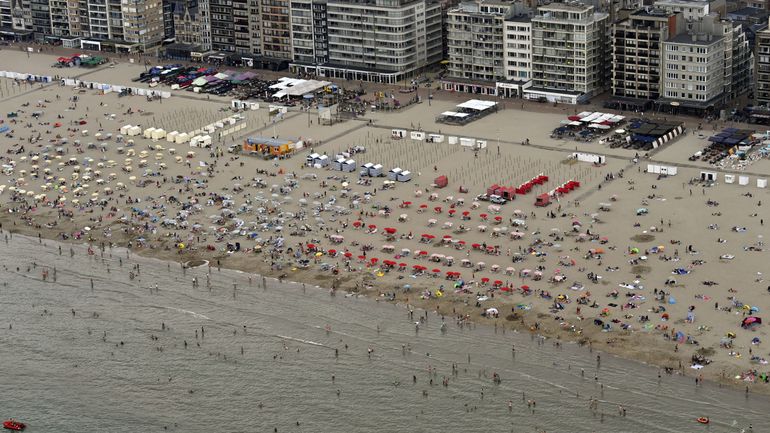 Affluence à la Côte : La Panne élabore des scénarios pour répartir les touristes d'un jour