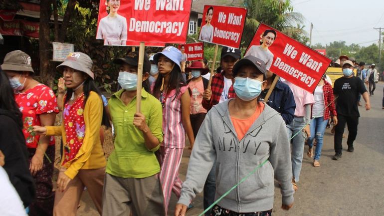 Coup d'Etat en Birmanie: Aung San Suu Kyi est en bonne santé, selon le chef de la junte