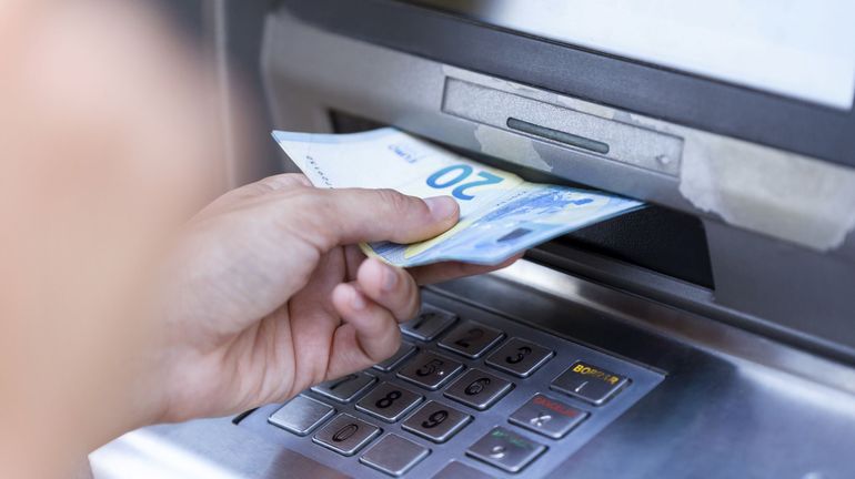 Près de 6 Belges sur 10 utilisent moins d'argent liquide en 2020 que l'année dernière, selon une étude d'ING