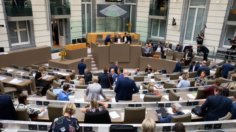 Évacuation du parlement flamand: pas de menace, juste une demande d'information en anglais