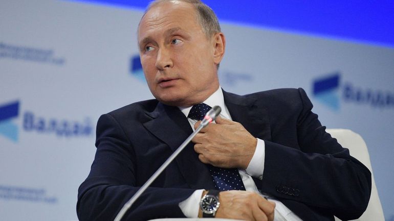 Russie: il a été envisagé que Poutine ait un sosie officiel, révèle le chef du Kremlin
