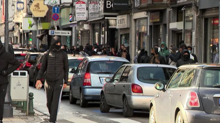 Liège : casseurs, vitrines saccagées... une manifestation dégénère dans le centre-ville, la police fait usage de gaz lacrymogènes