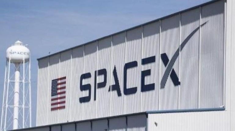 Malgré le coronavirus, des astronautes de SpaceX vont bien partir pour l'espace