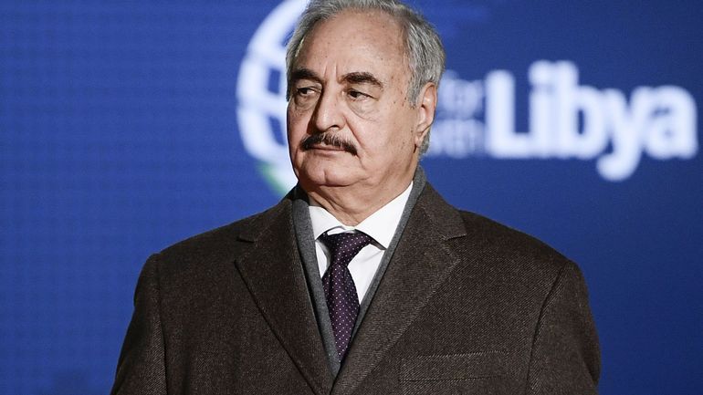 A quoi joue le maréchal Haftar, qui n'a pas signé l'accord de cessez-le-feu en Libye?