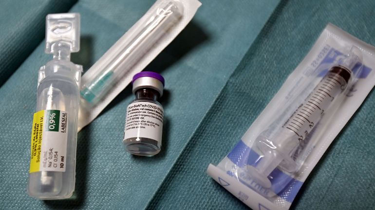 Coronavirus: centraliser les livraisons de vaccins réduirait le risque de pertes