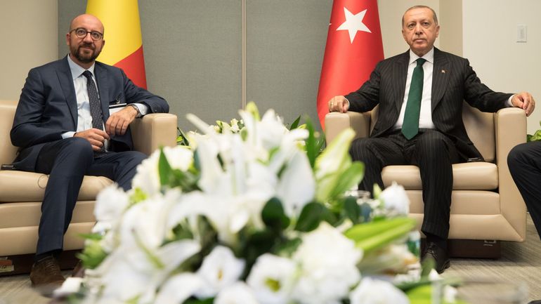 Erdogan s'entretient avec Charles Michel et souhaite ouvrir 