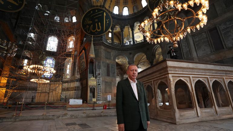 Turquie: Recep Tayyip Erdogan visite les travaux de reconversion de l'ex-basilique Sainte-Sophie d'Istanbul