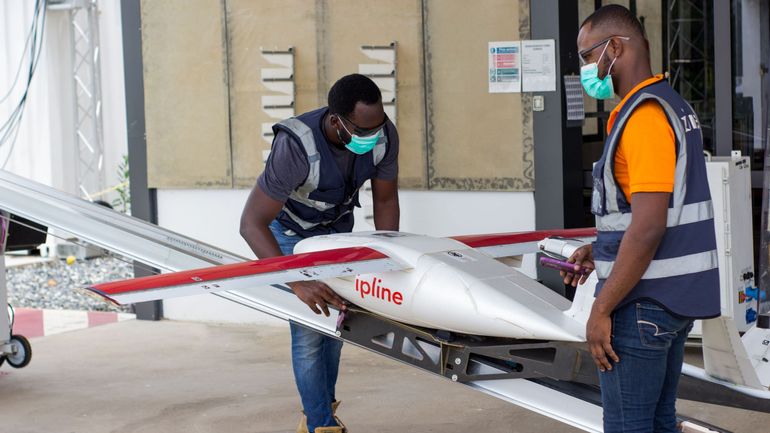 Des tests de dépistage du coronavirus expédiés par drones au Ghana