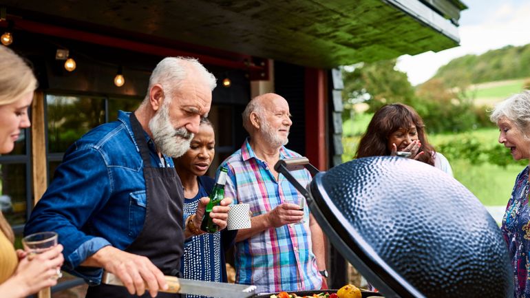 Coronavirus: partager un barbecue en extérieur 